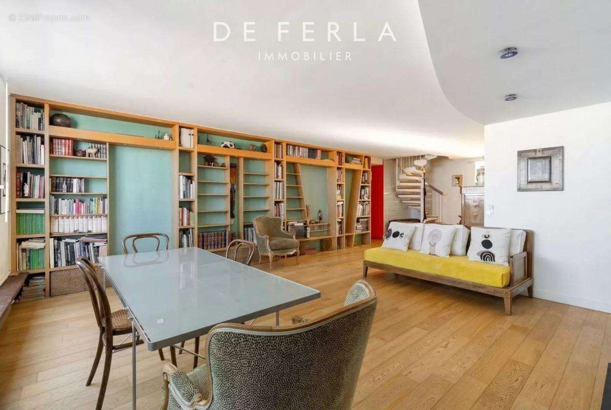 Appartement à PARIS-14E