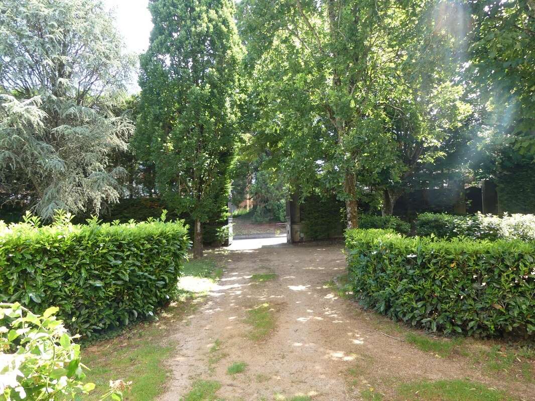 Maison à MONTCENIS