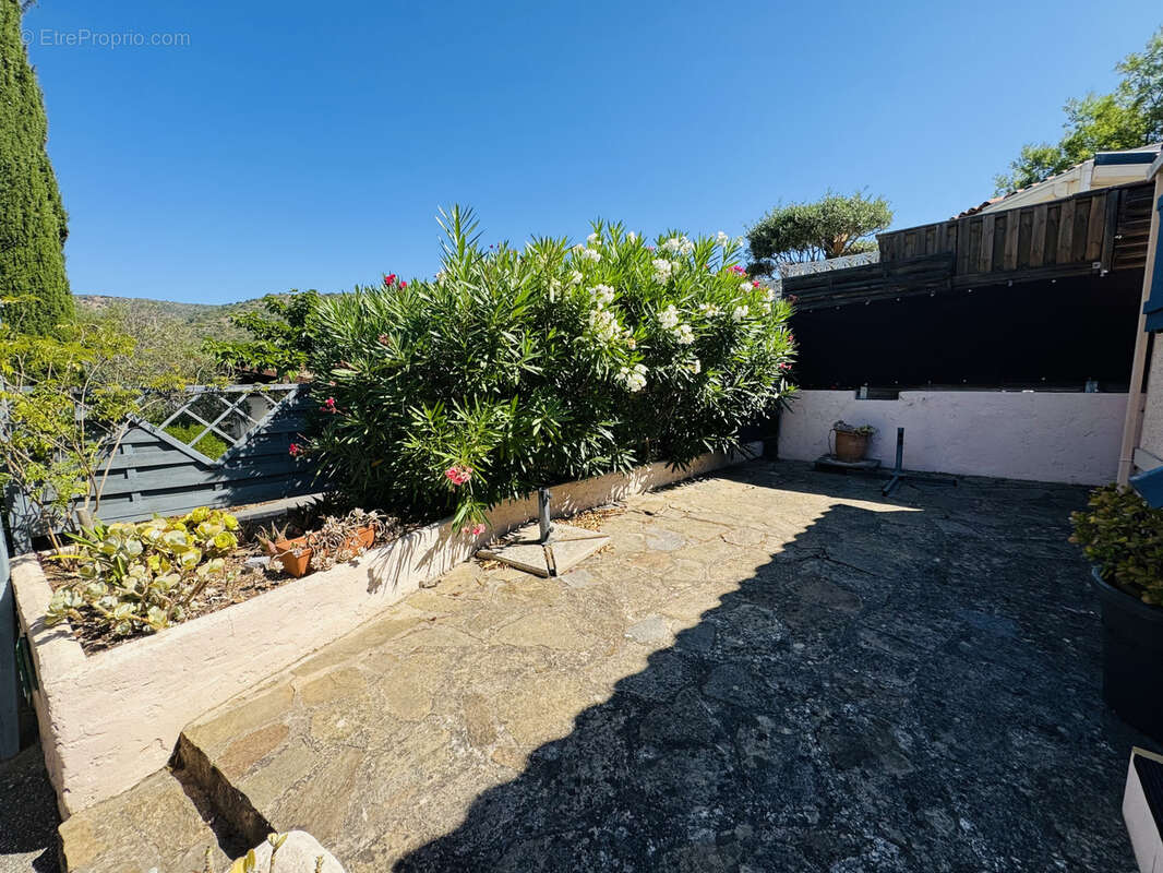 Maison à BORMES-LES-MIMOSAS