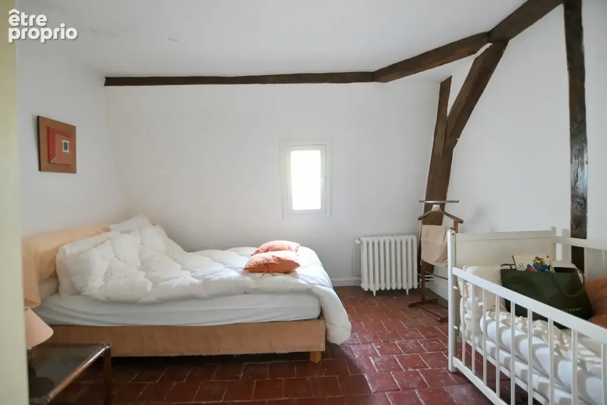 Ancien couvent de caractère sur les hauteurs de Clamecy - photo 24