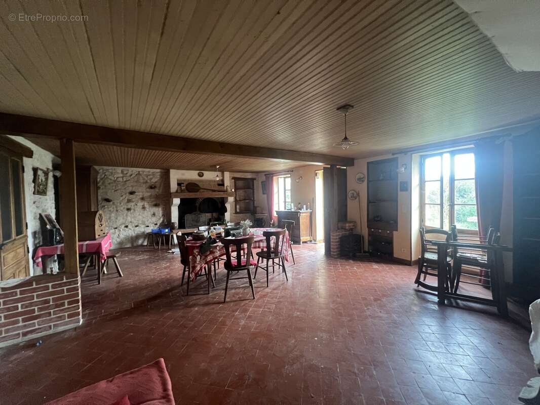 Maison à LE CHATELET