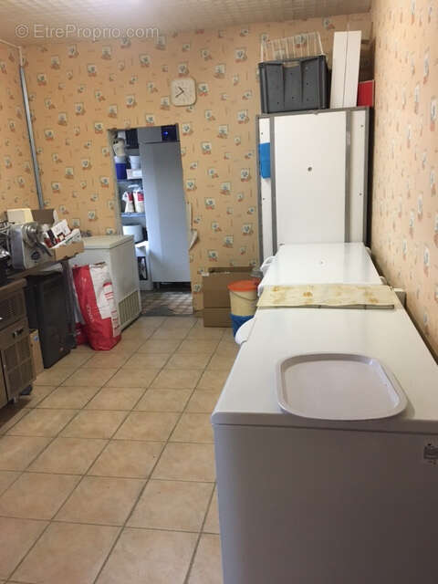 Commerce à SAINT-SATUR