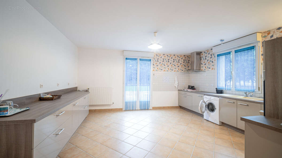 Maison à LORIOL-SUR-DROME