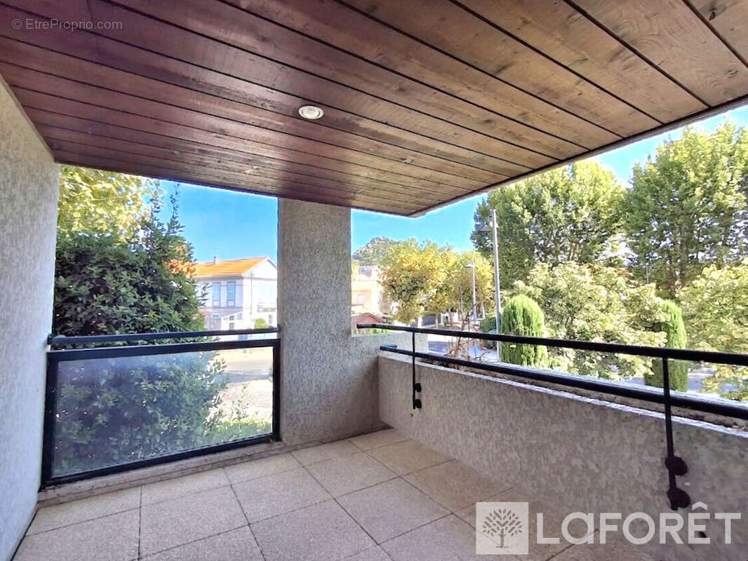 Hyeres centre ville - Appartement 4 pièces 87m2 avec garage - photo 5