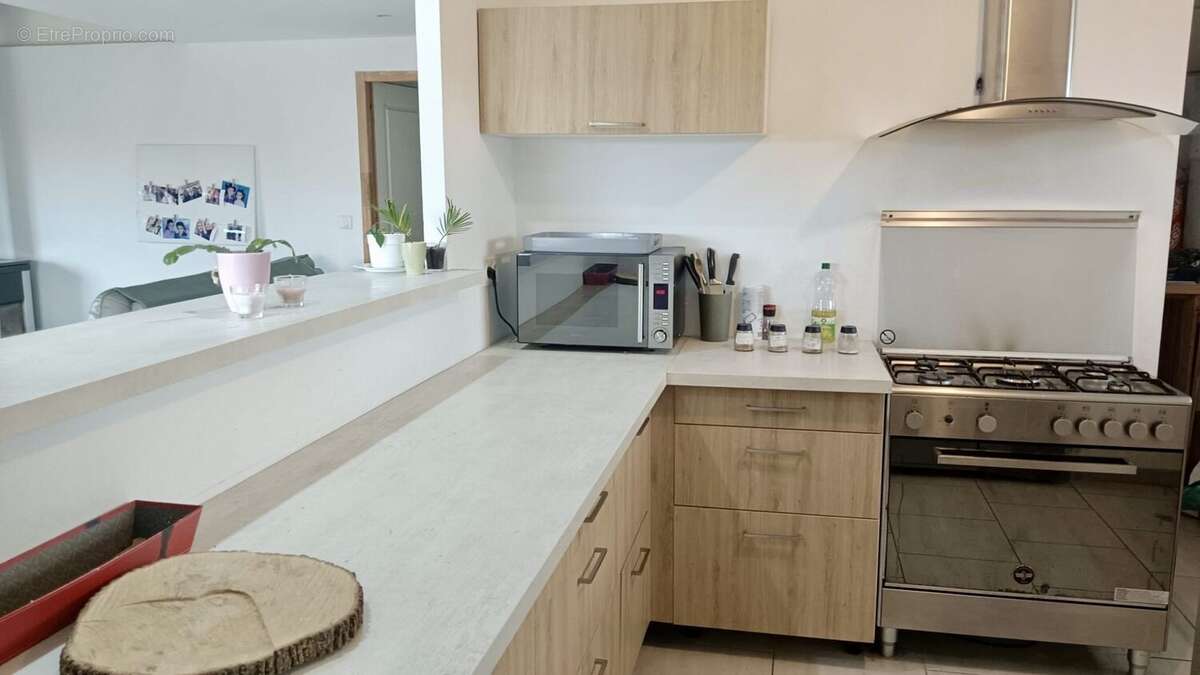Maison 275 m² à Saint-Pargoire  - photo 8