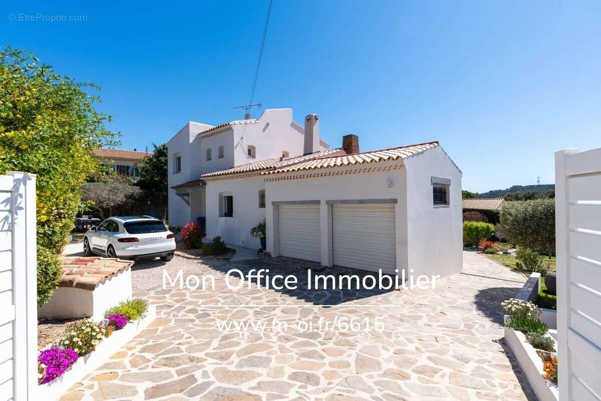 Maison à SAUSSET-LES-PINS