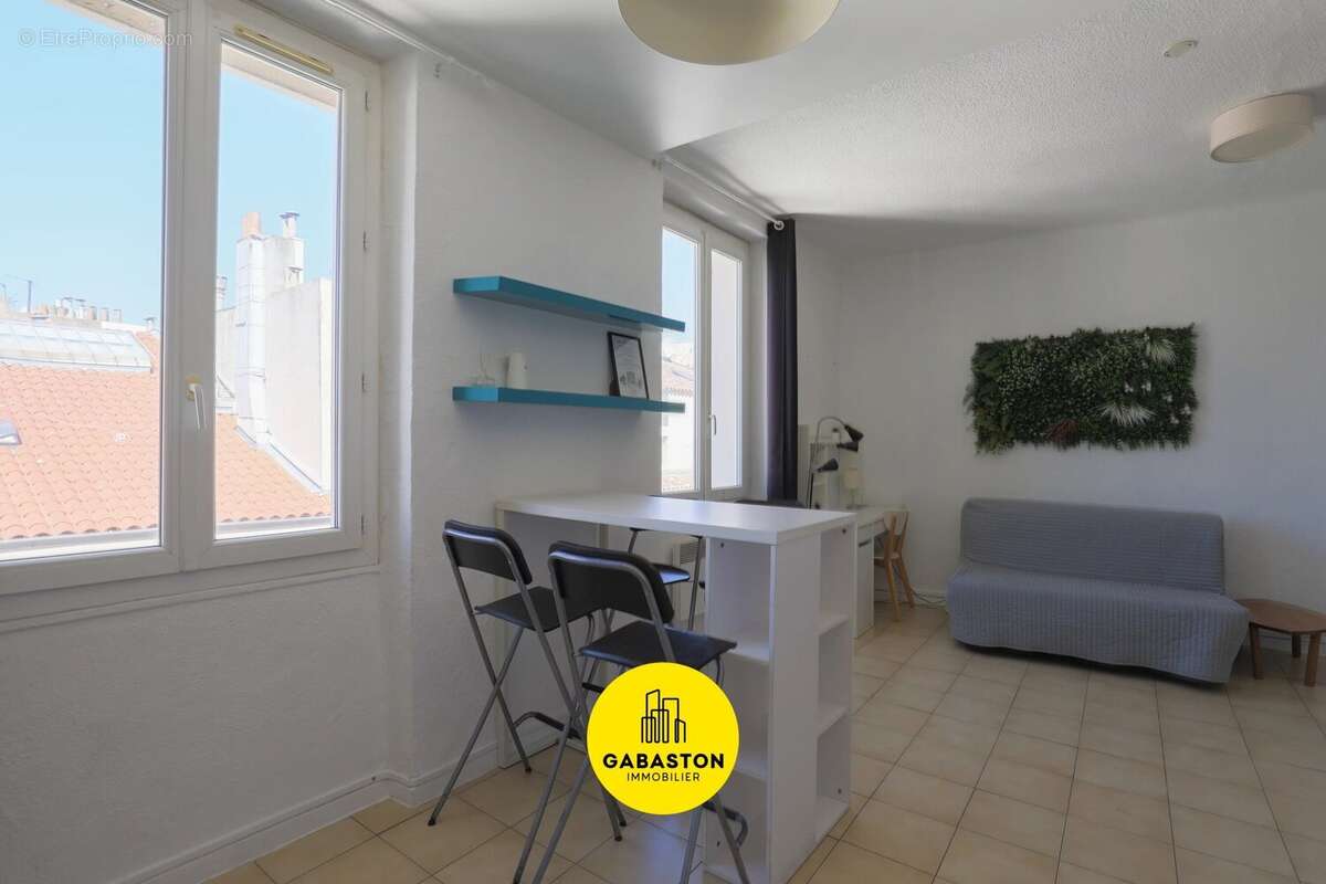 Appartement à MARSEILLE-1E