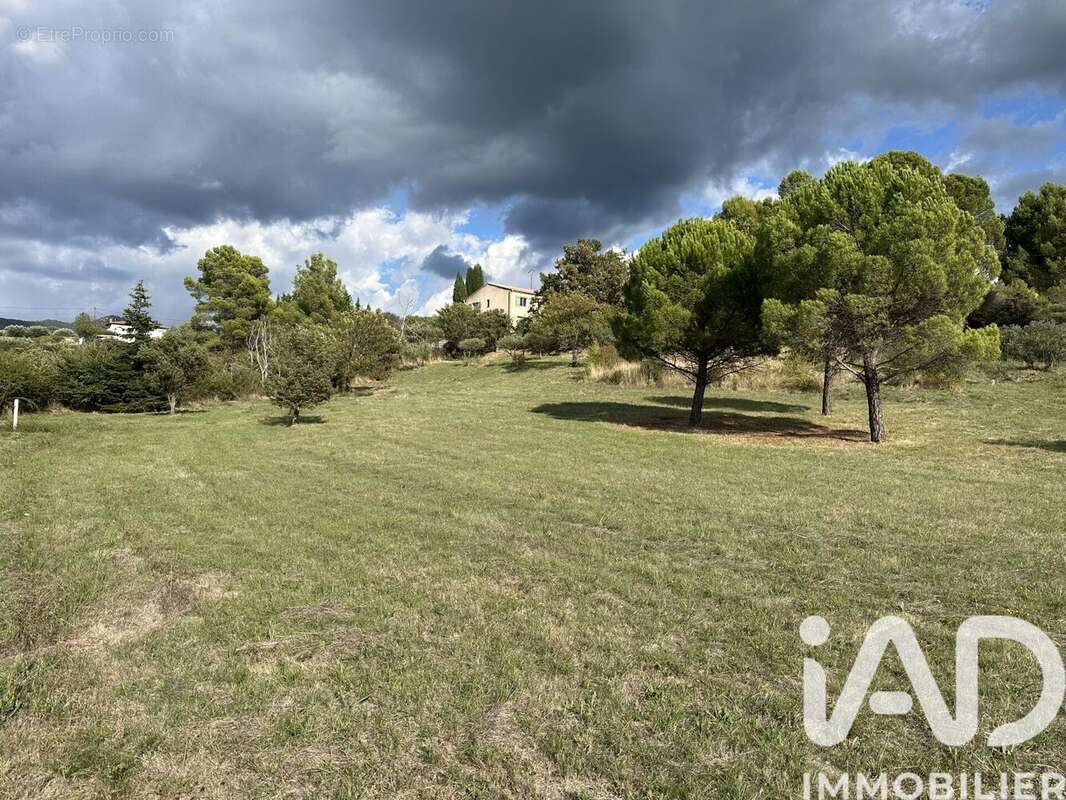 Maison 122 m² à Aups  - photo 2