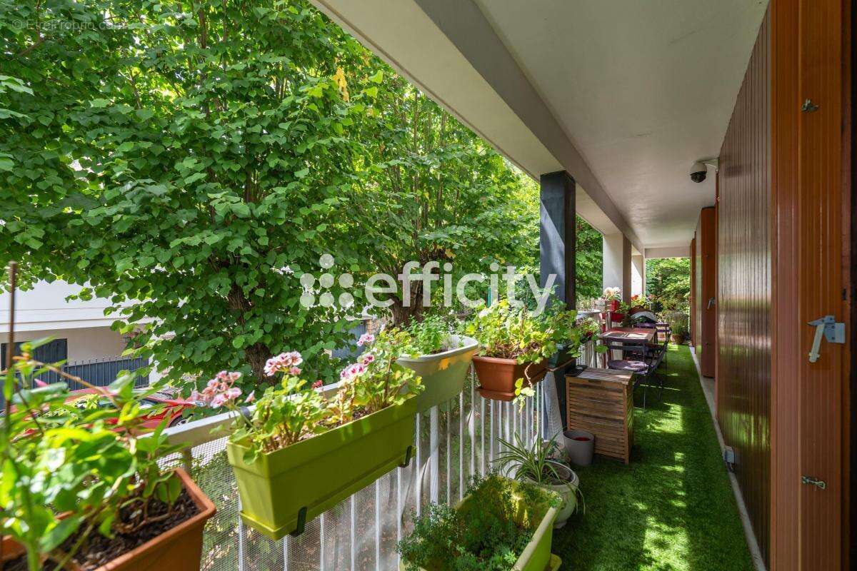 Appartement à VILLE-D'AVRAY
