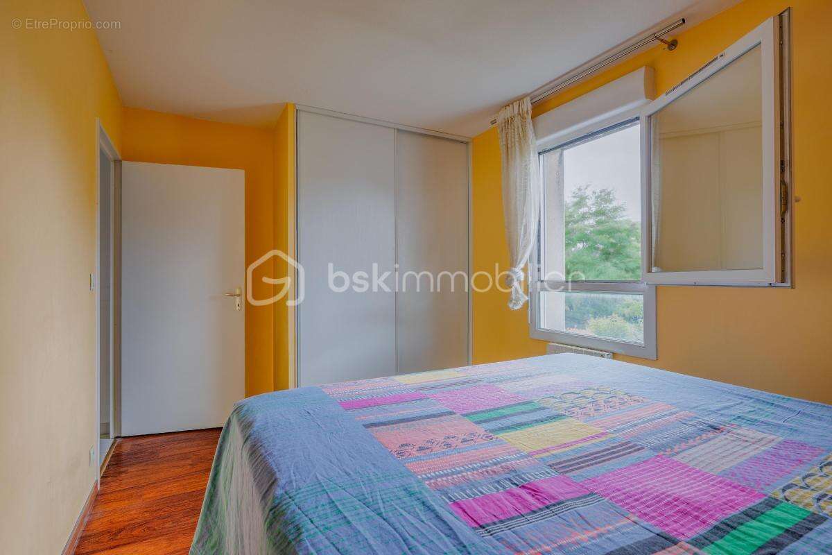 Appartement à DECINES-CHARPIEU