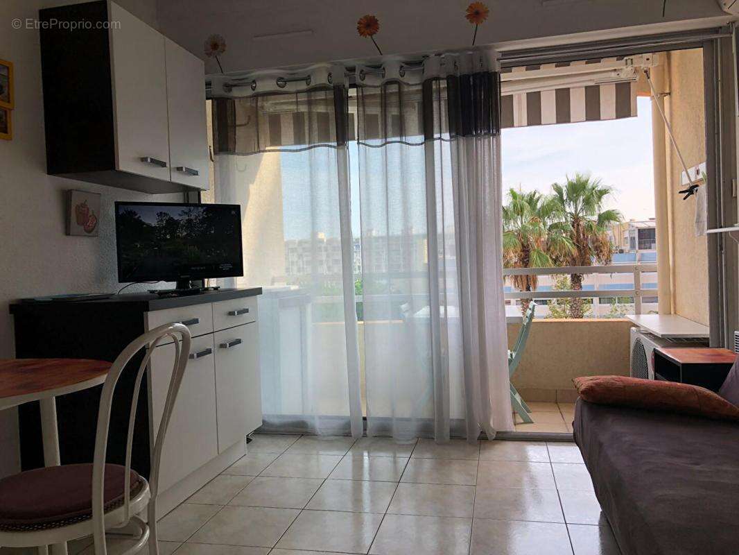 Appartement à MAUGUIO
