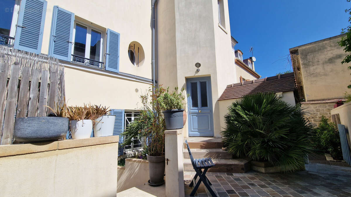 Appartement à RUEIL-MALMAISON