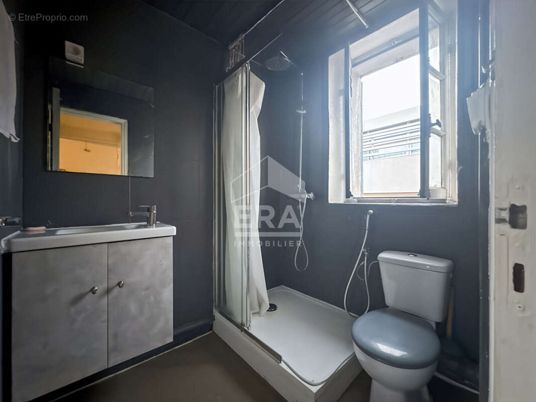 Appartement à MARSEILLE-4E