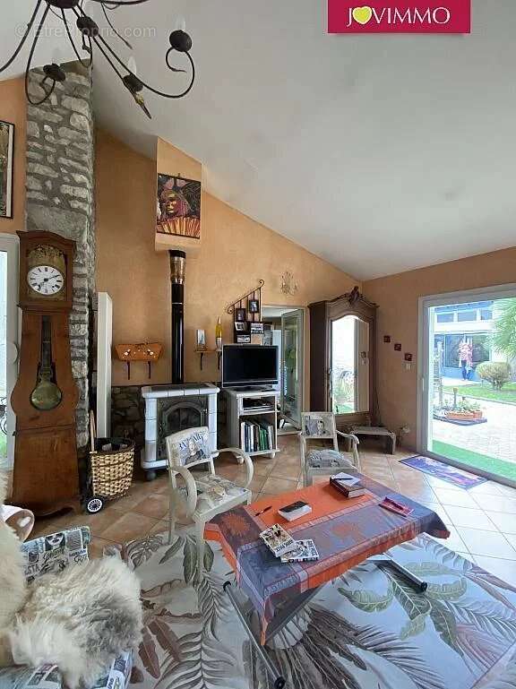 Maison à SAINT-BONNET-DE-ROCHEFORT