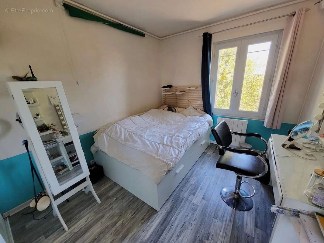 Maison à SAINT-HILAIRE-DE-BRETHMAS