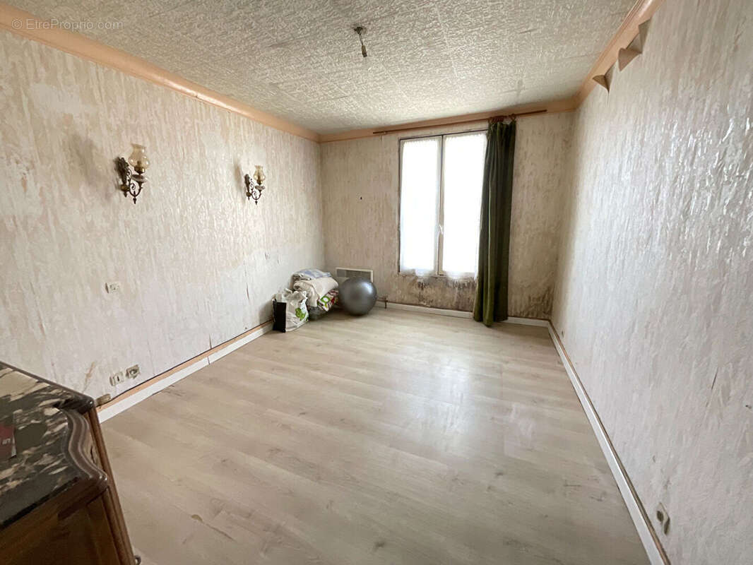 Maison à VAUX-SUR-SEINE