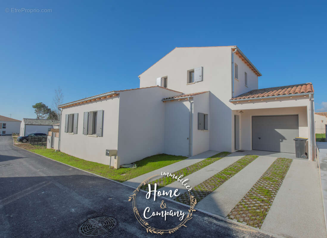 Maison à VAUX-SUR-MER