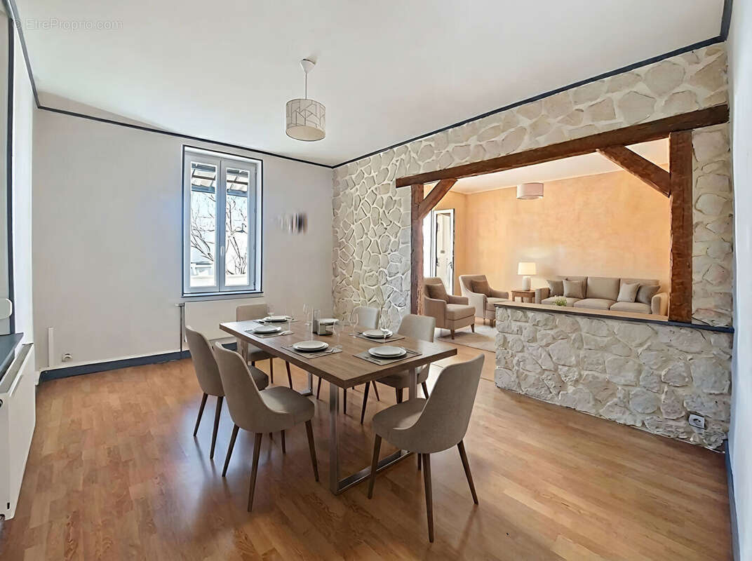 Maison à AMBERIEU-EN-BUGEY