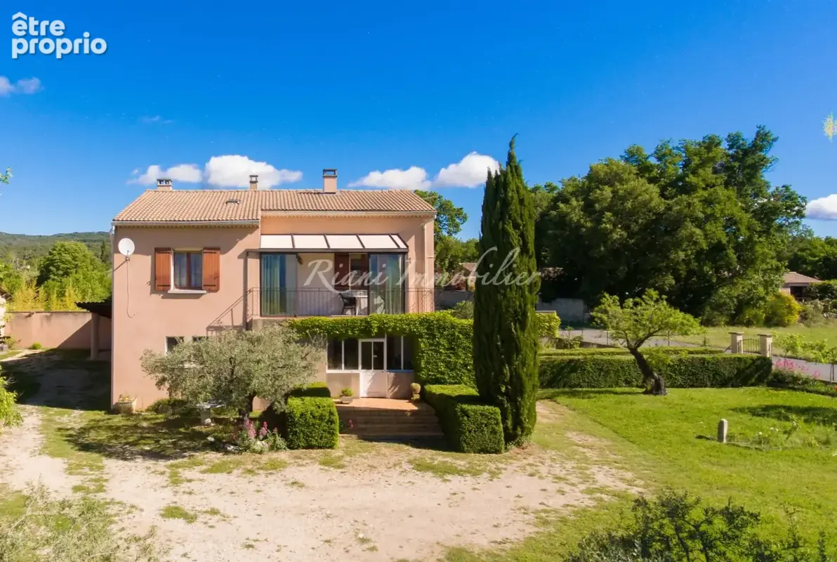 Photo Maison à Cabrieres-D'avignon au prix de 434 600€