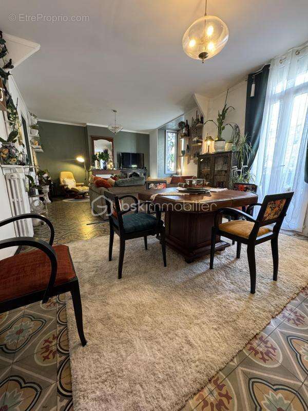 34500 BEZIERS - Bd de GENEVE - Appt 1er étage - 115m2 + véranda 20m2 + 2 greniers - Rénové - Isolé - Equipé - photo 4
