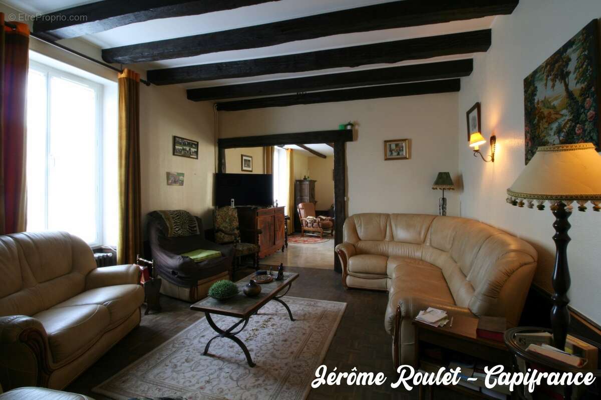 Dpt Vienne (86), à vendre Champigny-En-Rochereau maison P8 de 220 m² - Terrain de 1 017,00 m² - photo 11