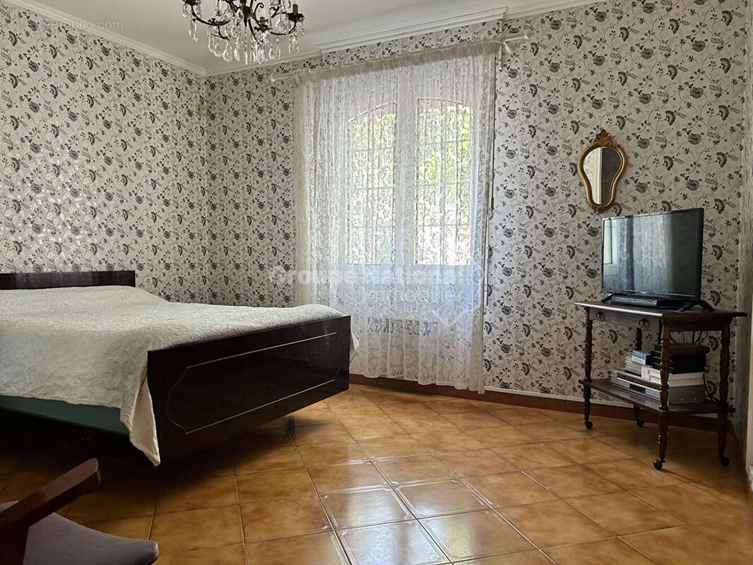 Maison à SAINT-ETIENNE-DU-GRES