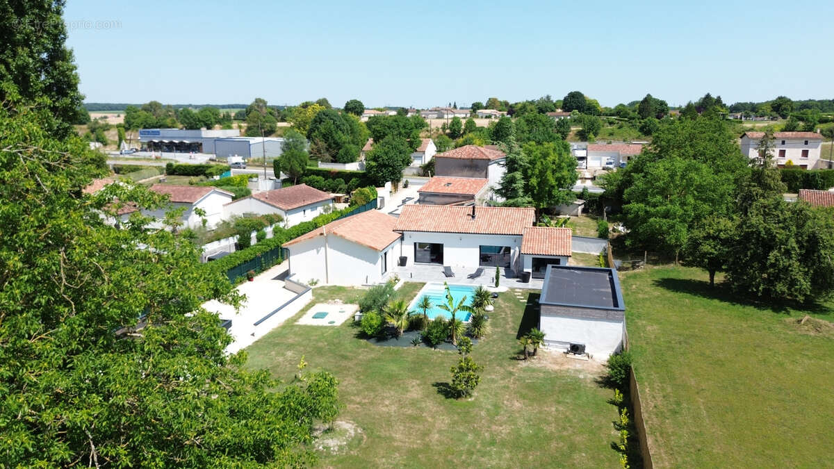 Maison à SAINT-MEDARD