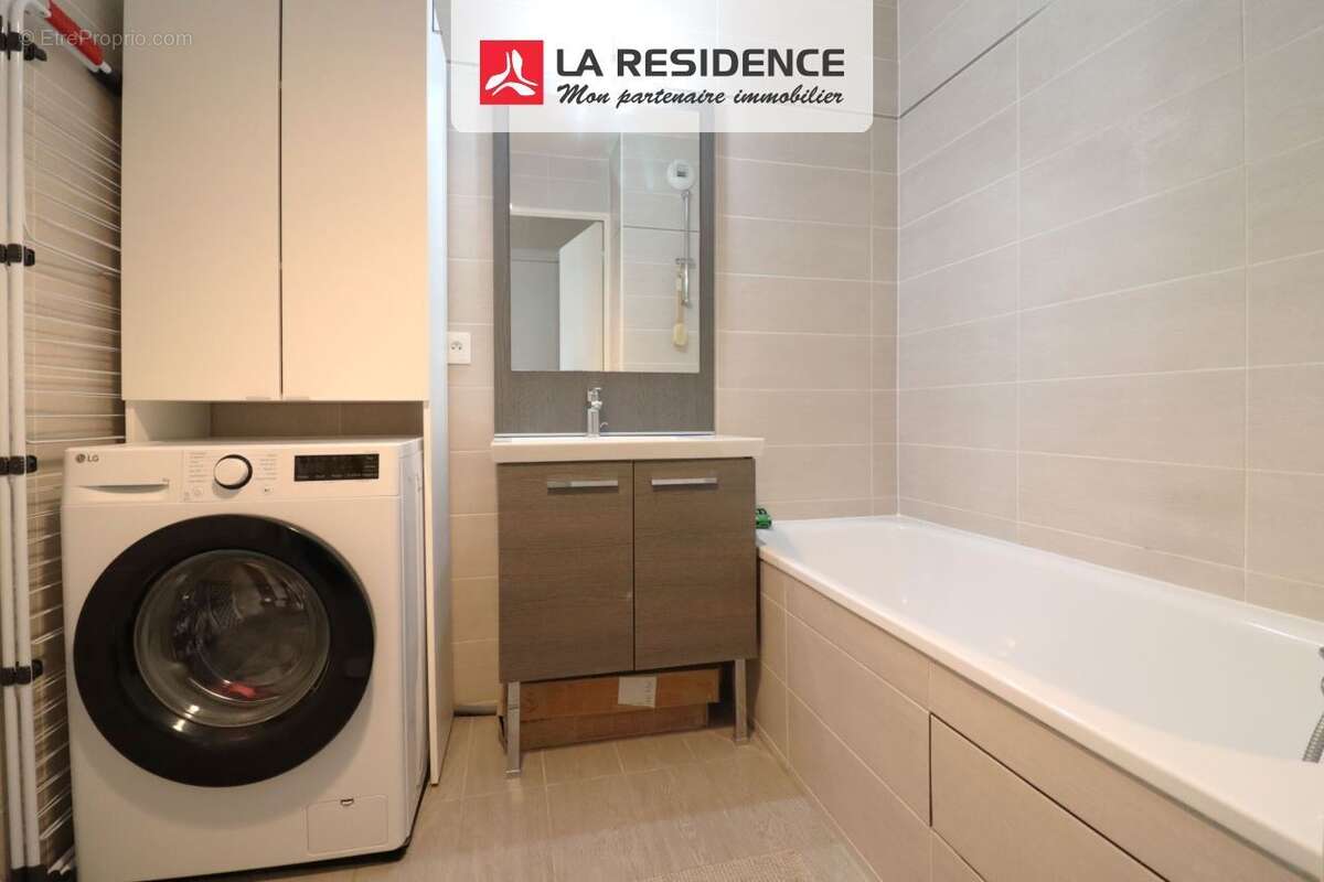 Appartement 65 m² à Saint-Cyr-L'ecole  - photo 7