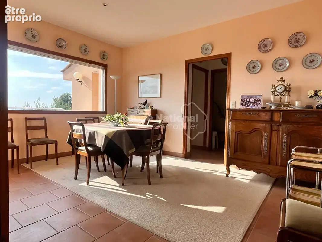 Maison avec vue, Villeneuve-Les-Avignon 7 pièce(s) 268.99 m2  sur terrain de1369 m2 avec piscine et double garage - photo 8
