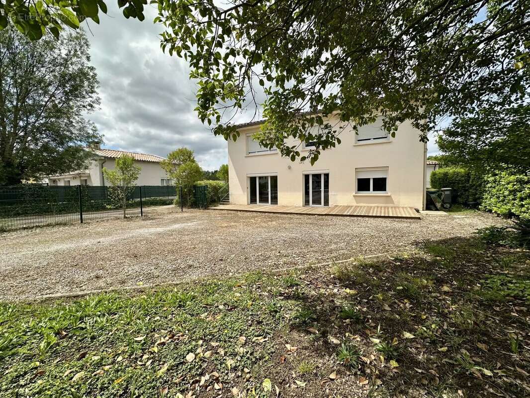 Appartement à VENERQUE