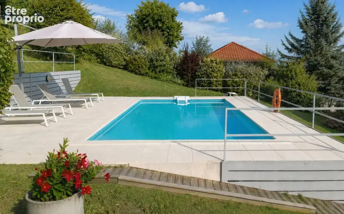 BELLE MAISON FAMILIALE de 225 m2 avec vue panoramique, piscine et appartement indépendant - photo 3