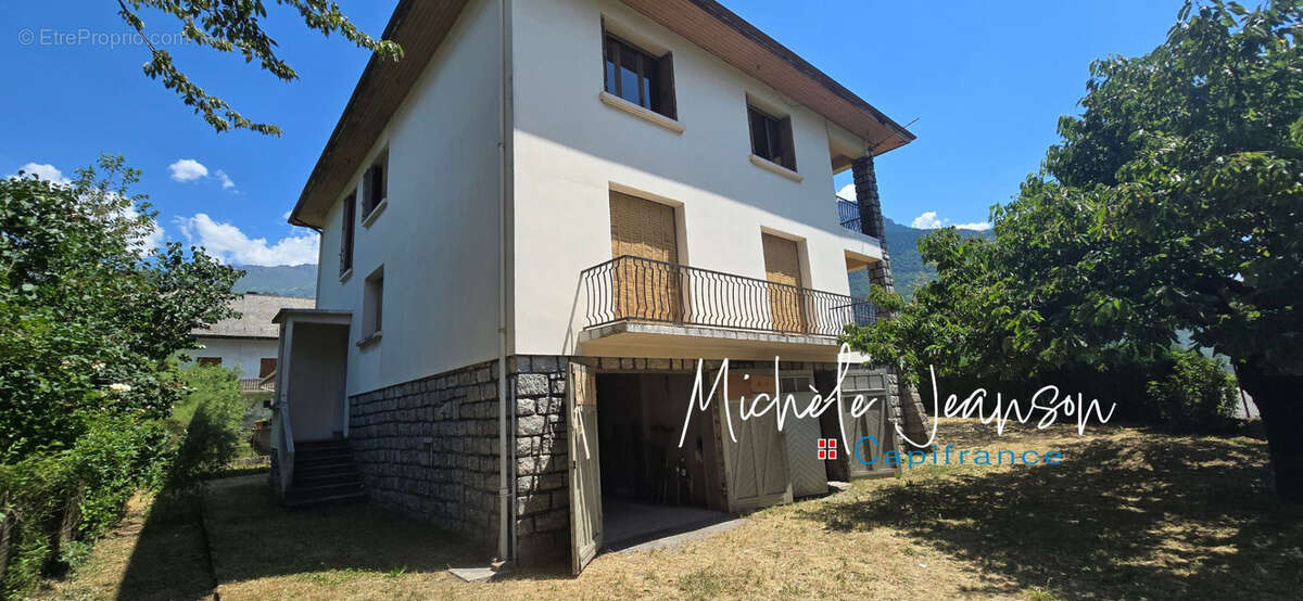Maison à vendre 10 pièces LA CHAMBRE (73) - photo 2