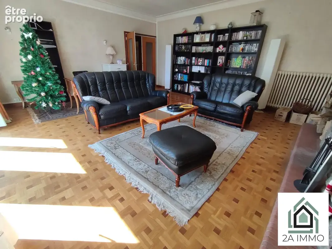 Maison 6 pièces 153 m² à vendre à Gelles (63740) - photo 9