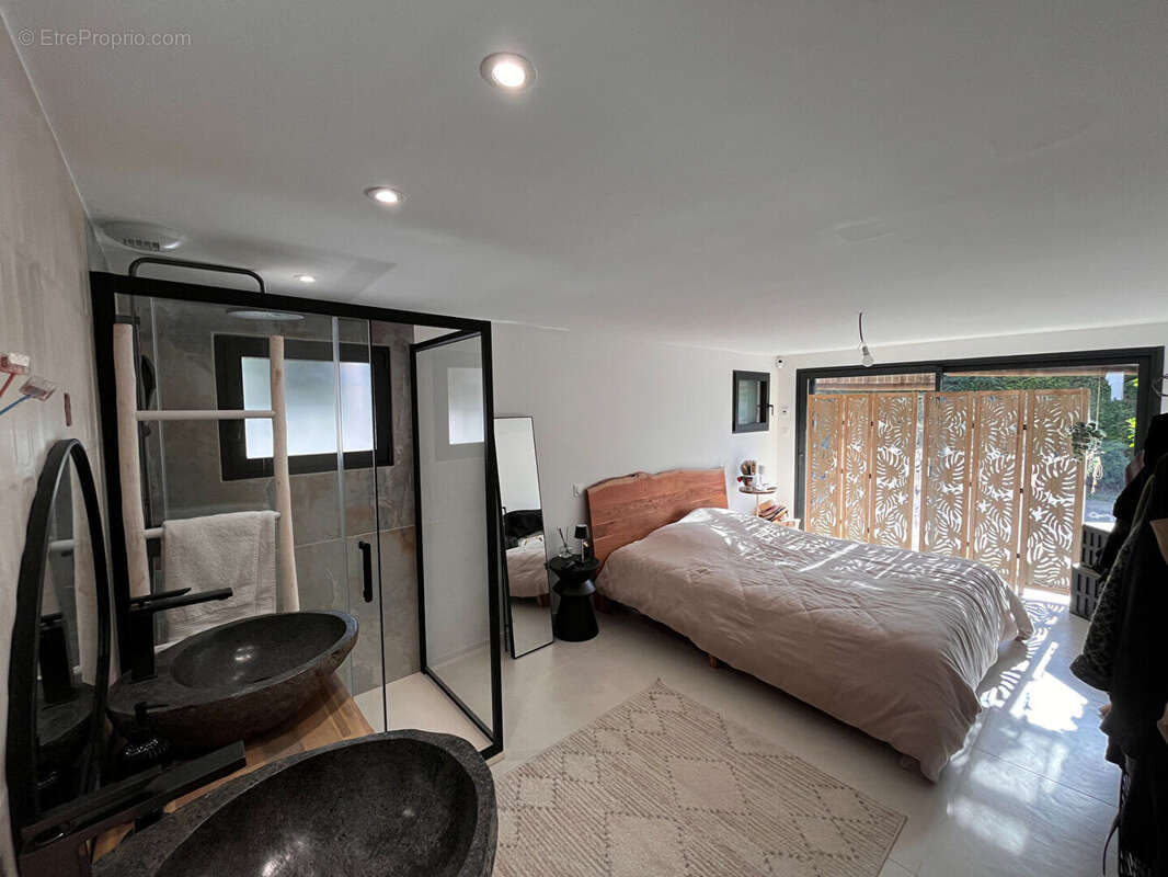 Maison à L'ISLE-SUR-LA-SORGUE