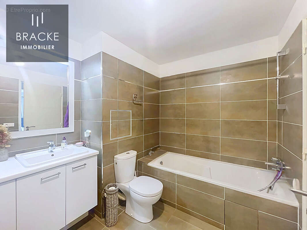 Appartement Courbevoie 4 pièces - large BALCON - vue dégagée - photo 14