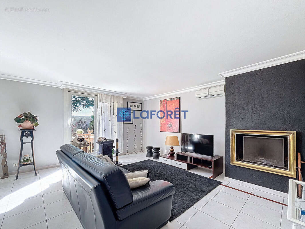 Maison à SAVIGNY-SUR-ORGE