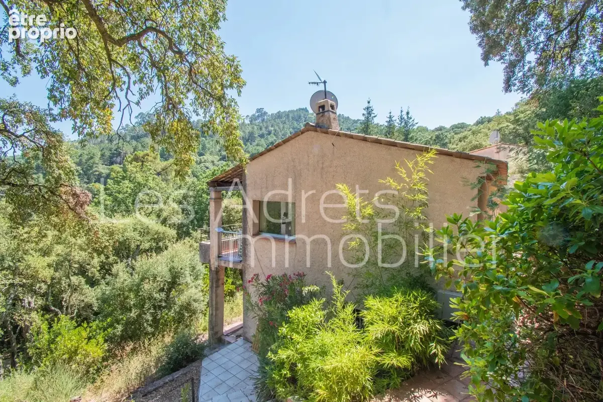 Propriété avec 3 logements dans l'Estérel - photo 3
