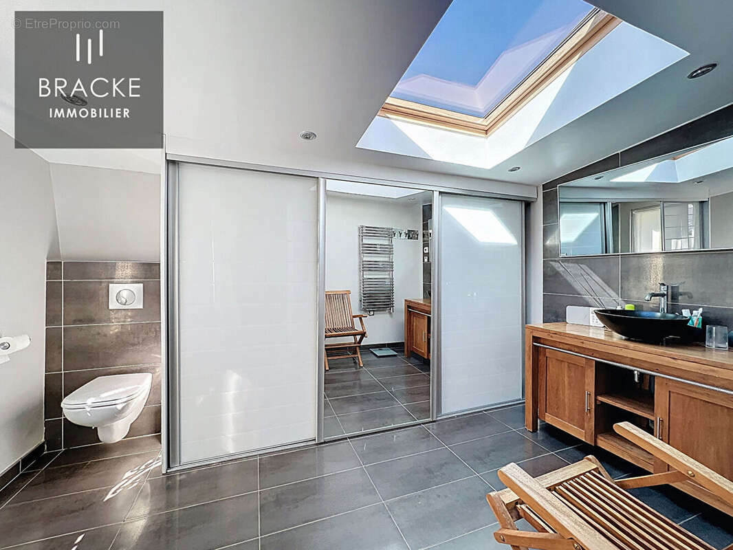 Maison à COURBEVOIE