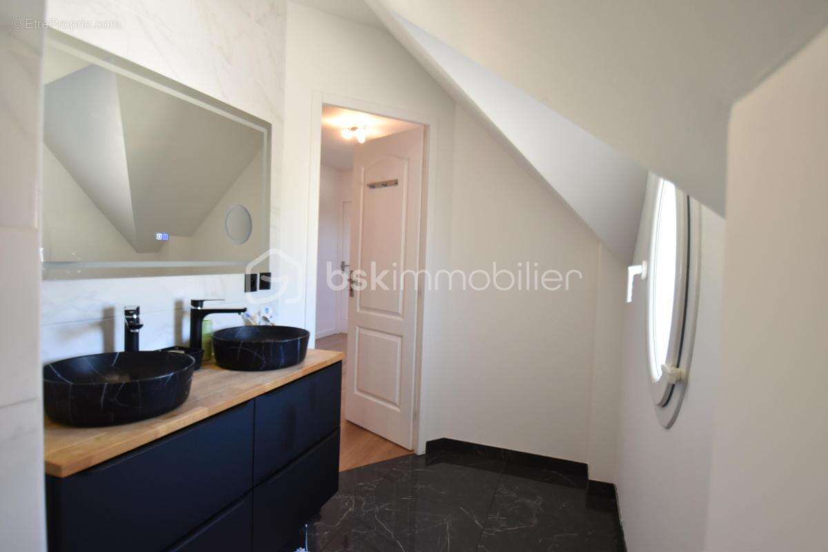 Superbe maison familiale de 7 pièces dont 5 chambres - photo 24