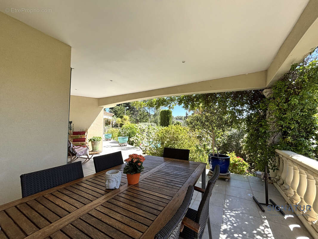 RARE - Villa 6 pièces - 5 chambres - grand sous-sol/garage - piscine - photo 12