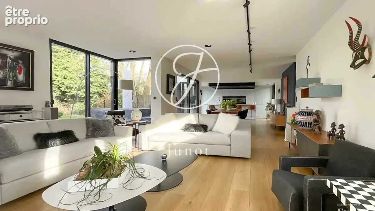 Genech - Maison contemporaine à vendre - 9 pièces - 252m² - 4 chambres - DUPLEX annexe de 2 pièces indépendant - Garage et carpo - photo 11