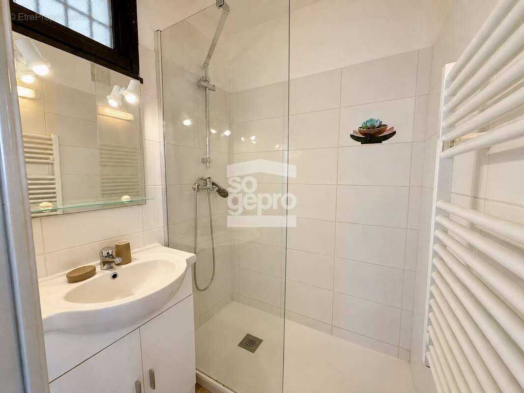 Réf : 2308 - Vente Appartement 2 Pièces avec parking, secteur Mont Saint Martin Cap d'Agde ! - photo 9