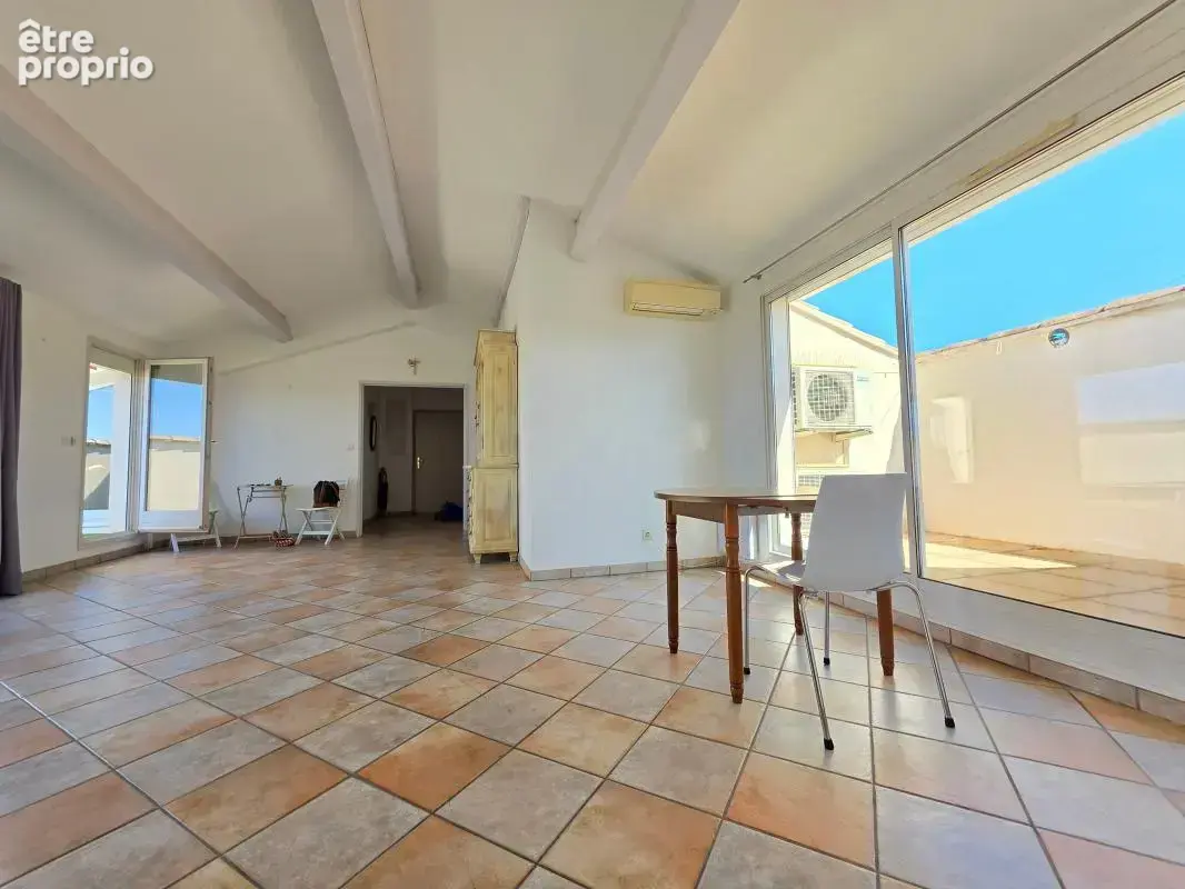 Appartement toit-terrasse avec vue mer a vendre a sanary-sur-mer centre-ville - photo 5