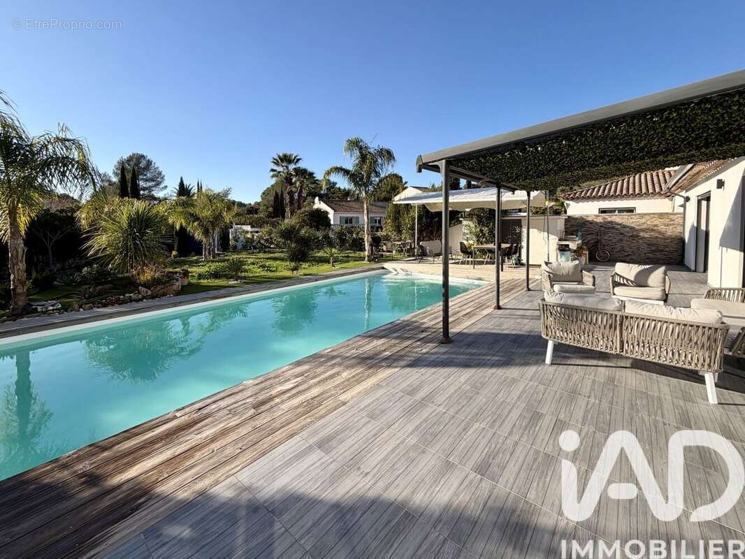 Photo 5 - Maison à ROQUEBRUNE-SUR-ARGENS