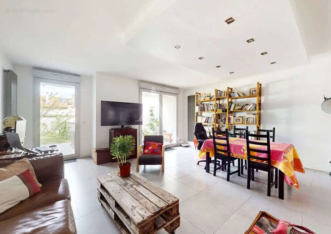 Appartement à IVRY-SUR-SEINE