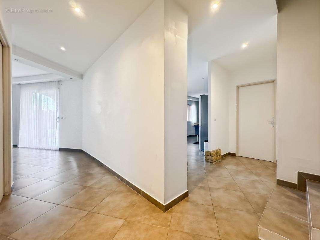 Maison à LORIOL-SUR-DROME