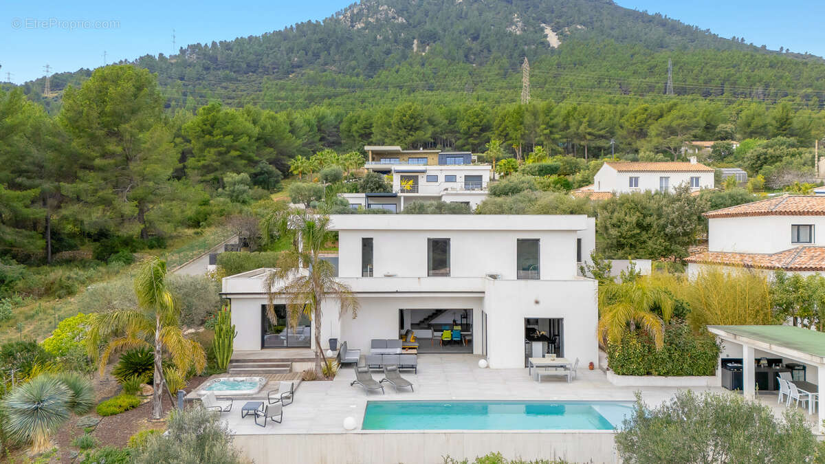 Maison à LA VALETTE-DU-VAR