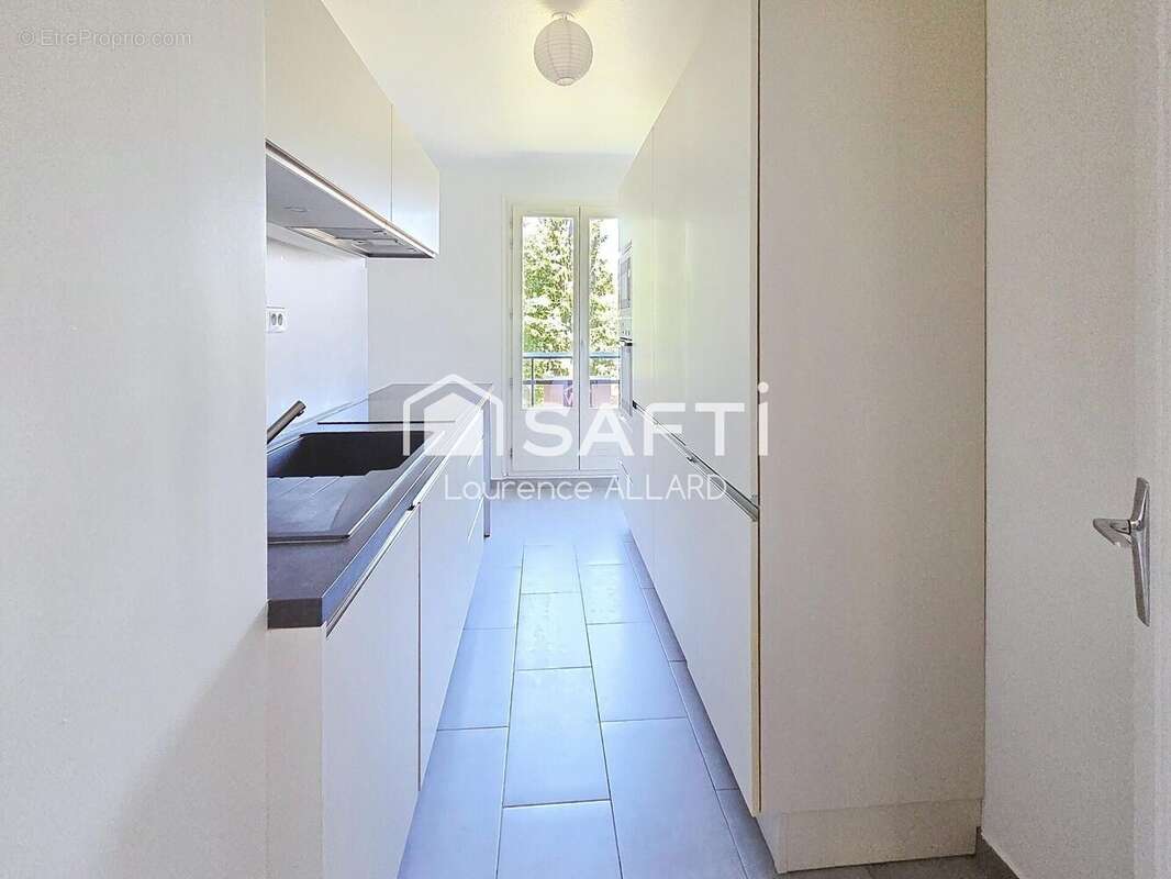 Photo 6 - Appartement à L'ISLE-ADAM