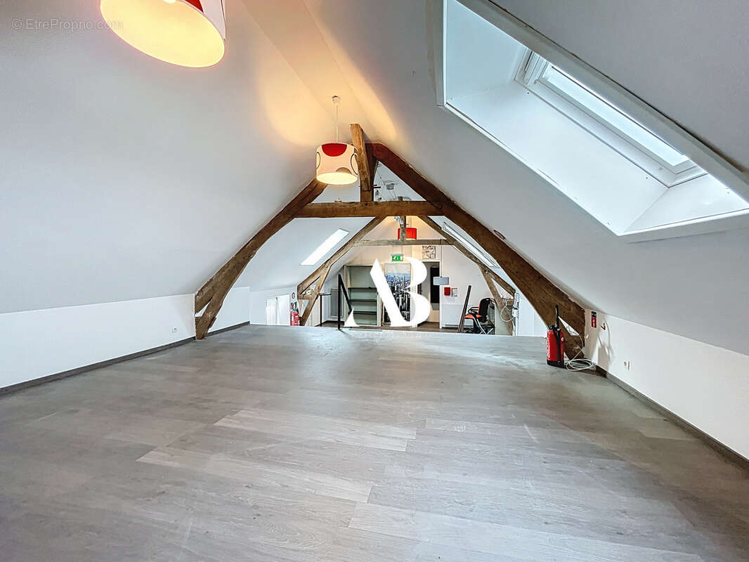 Maison à MONTIGNY-LENCOUP