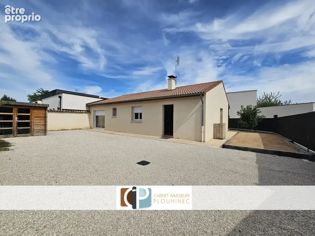 Maison à Flacé: plain-pied rénové avec 3 chambres et jardin. - photo 3